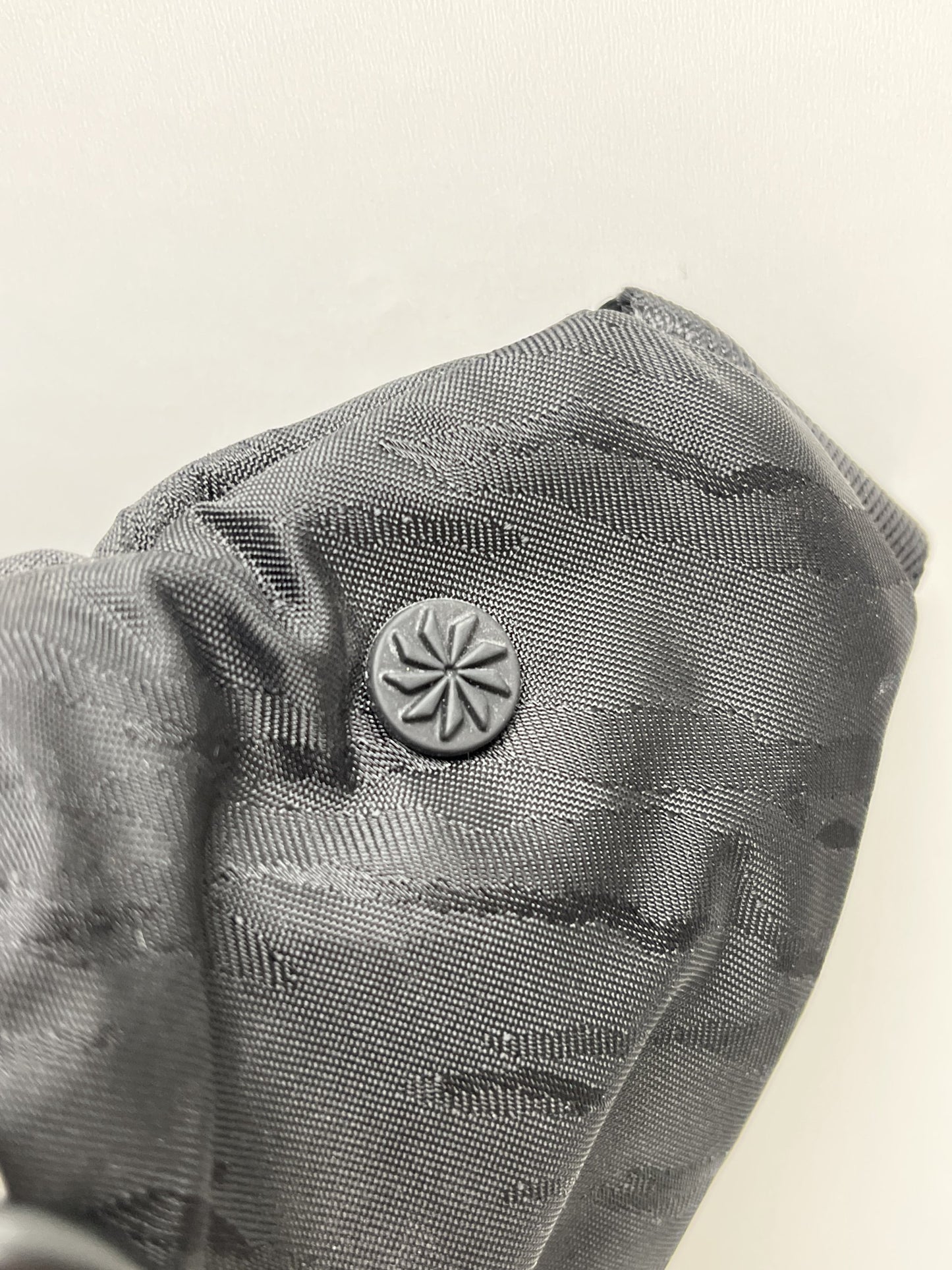 037786-6