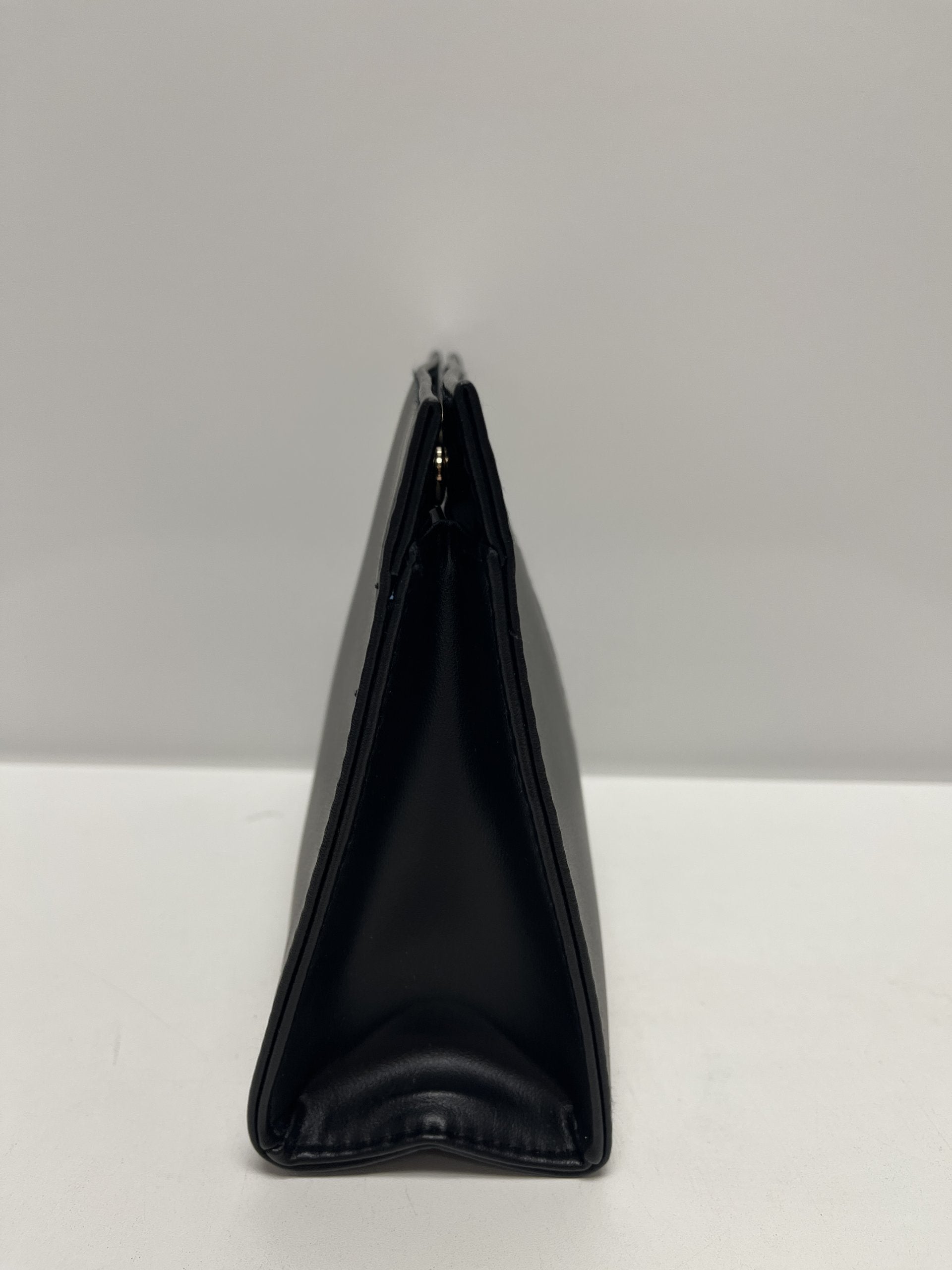 040025-3