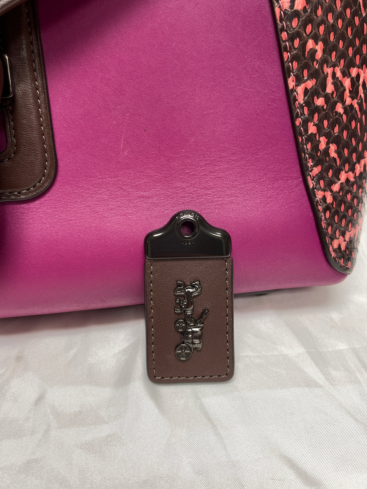 Coach Handbag Hibiscus Multi Fuchsia Courier 1941 Carryall Colorblock 2019 w/dust bag As is: missing long strap and ball chain