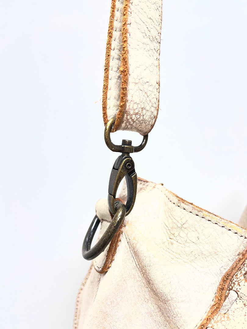 BED STU Duffle Nectar Lux Rockaway Distressed