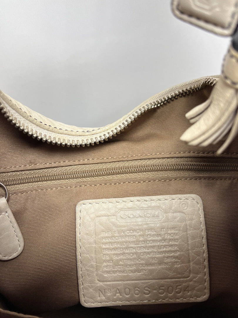 Coach Handbag Cream Hampton Soho Buckle 2006 Vintage 5054