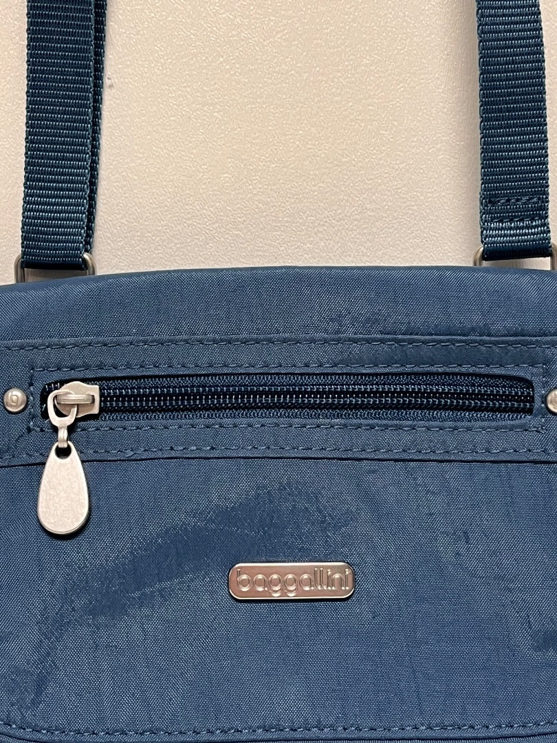 Baggallini Crossbody Blue Flap