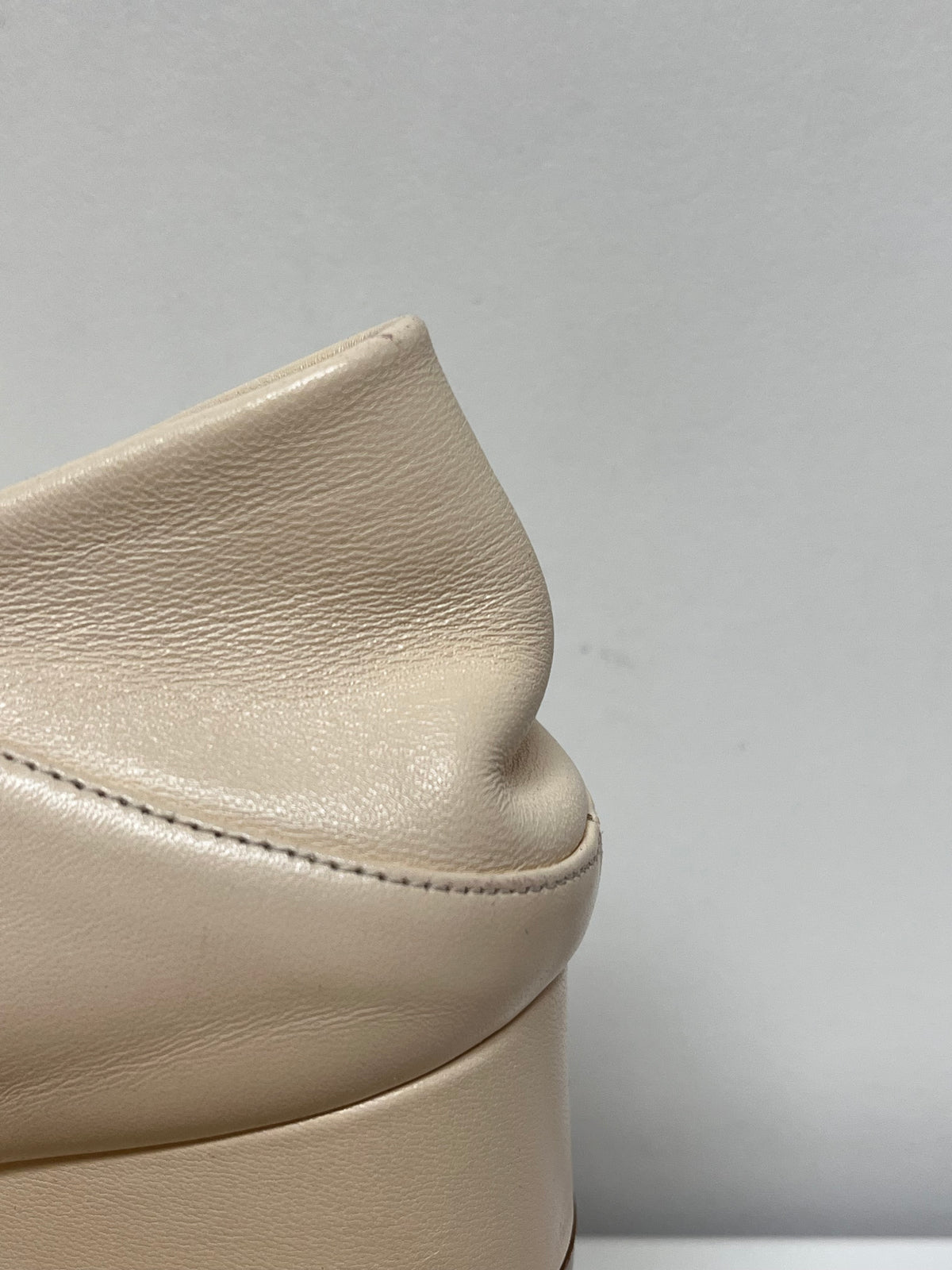 Stuart Weitzman Shoes Bone Sleek Loafer w/bag