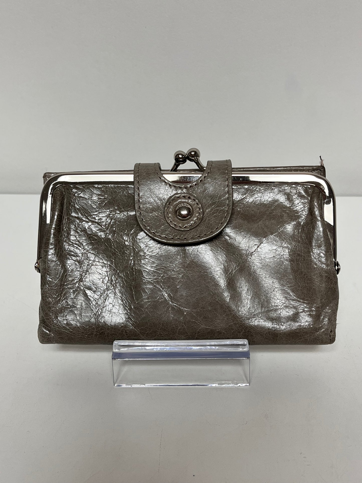 Hobo Wallet Gray Alice Distressed Kiss Lock