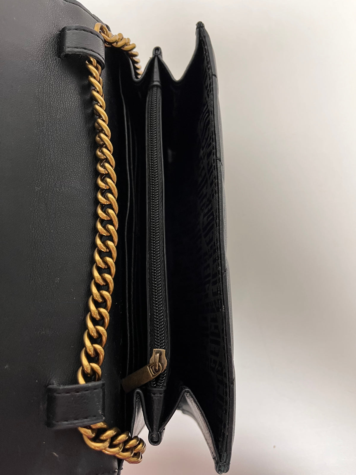 Kurt Geiger Crossbody Black Kensington Wallet on a Chain
