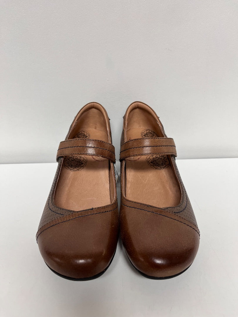 Taos Shoes Saddle Tan Mambo 9