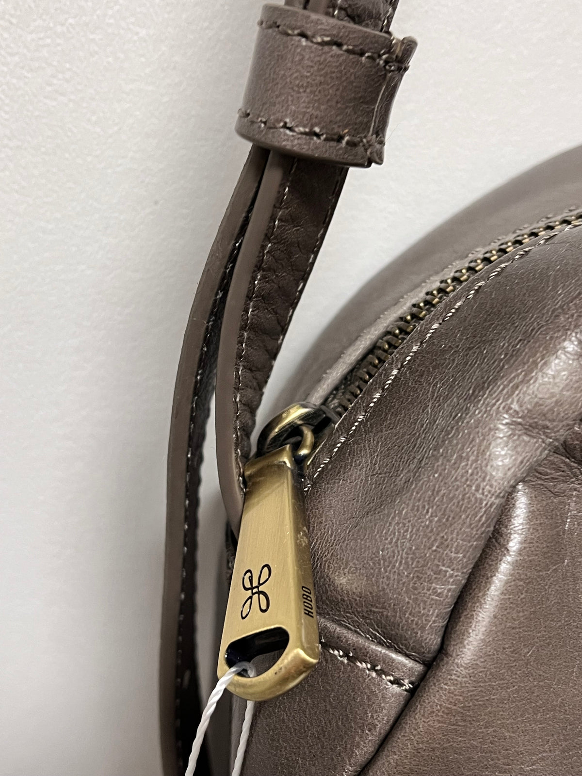 HOBO Crossbody Gray Cement Round Union