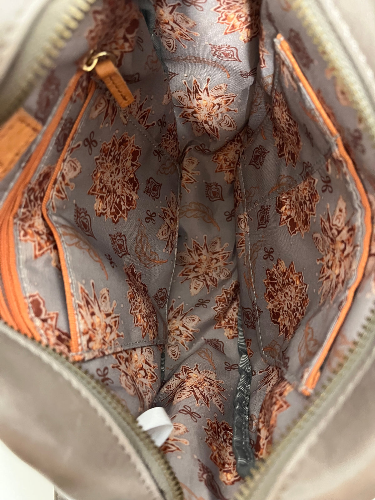 HOBO Crossbody Gray Cement Round Union