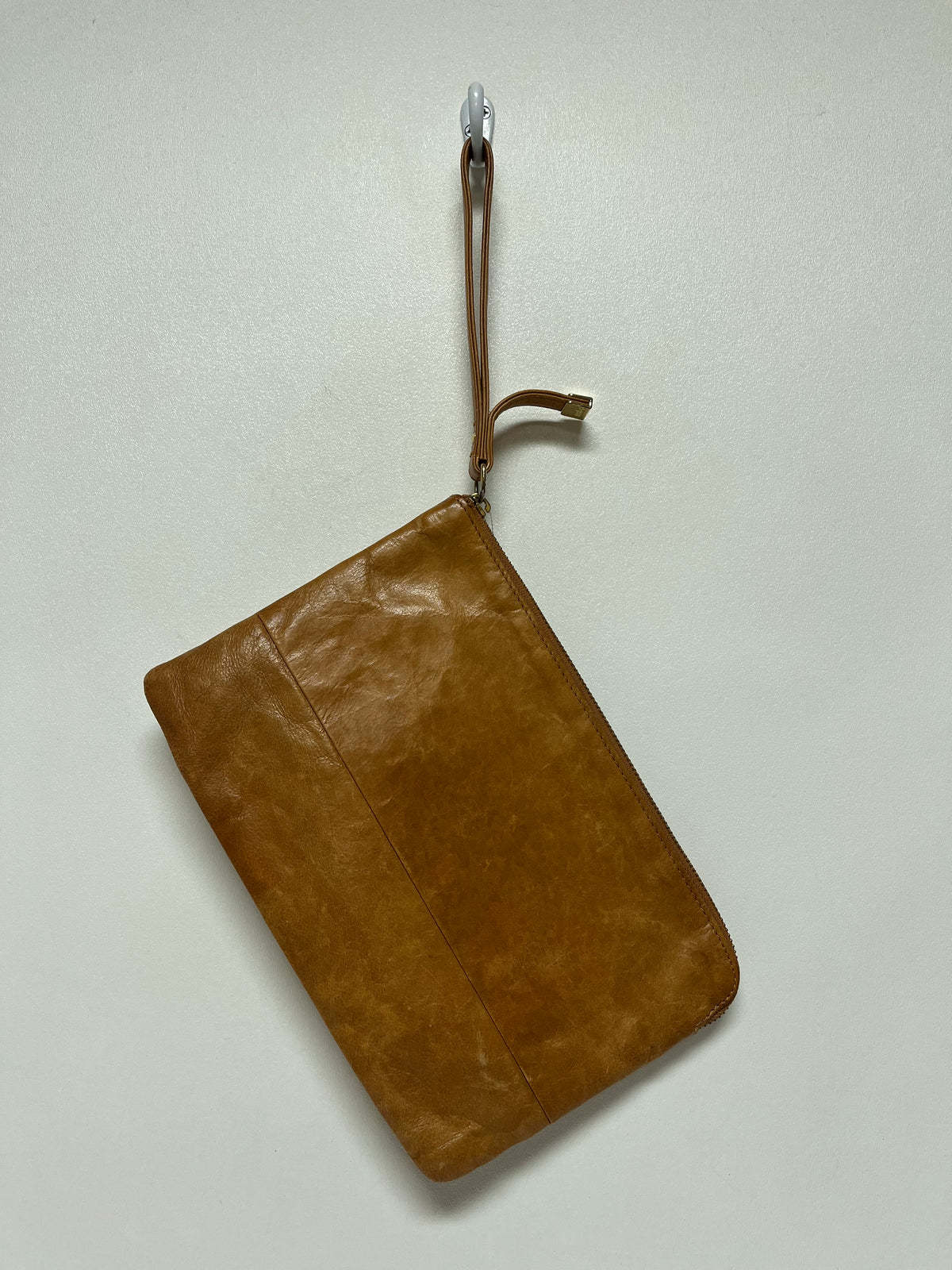 HOBO Pouch Tan Zipper Bag Clutch (as is)