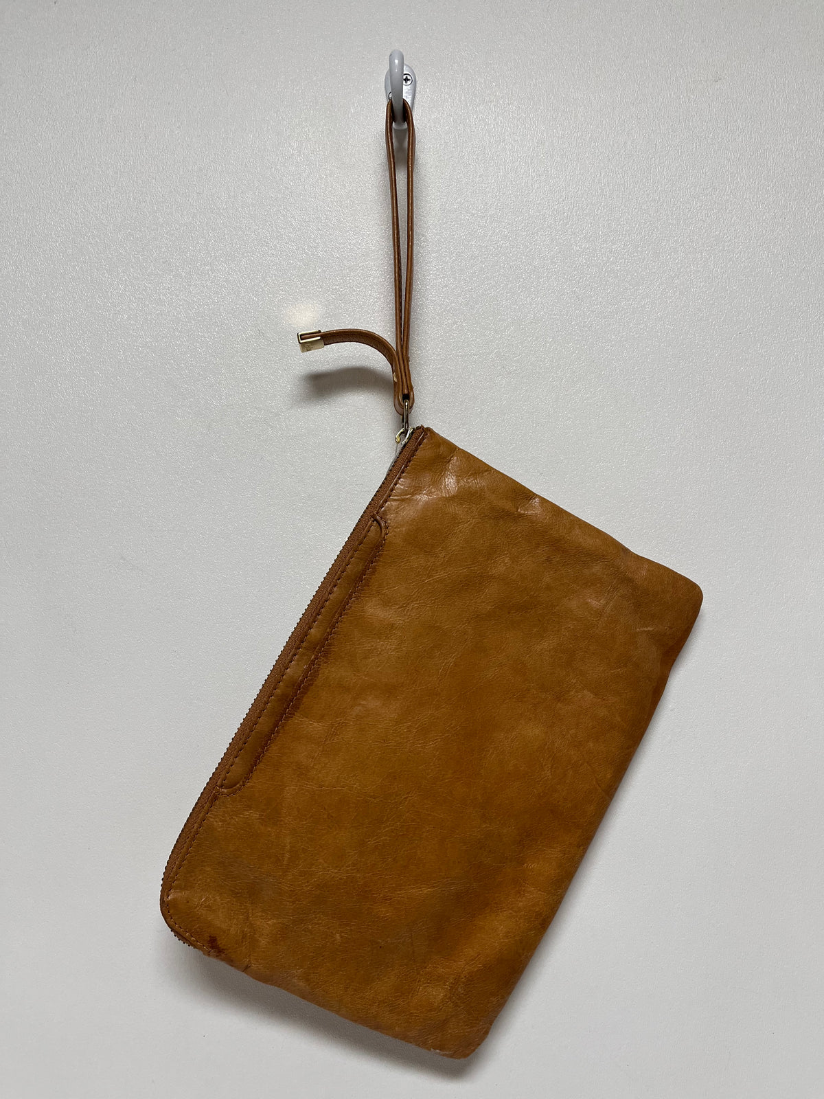 HOBO Pouch Tan Zipper Bag Clutch (as is)