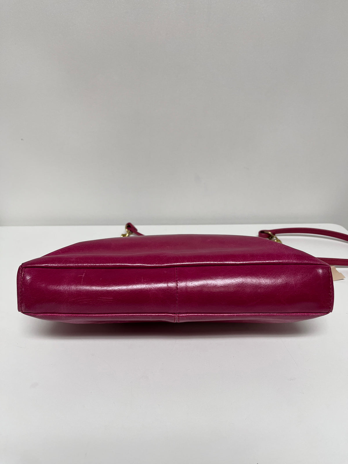 Hobo Handbag Fushia Pink Turnlock Chain Y2K