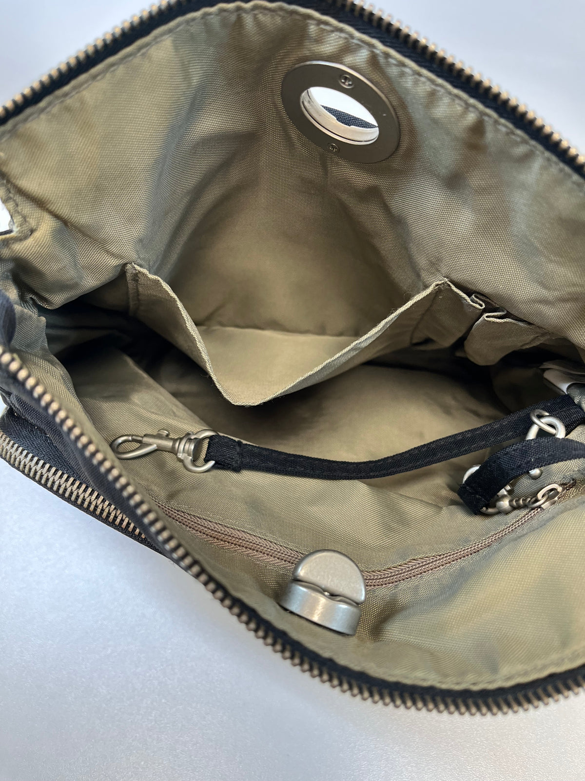 Baggallini Crossbody Black Calais (as is: stain inside)