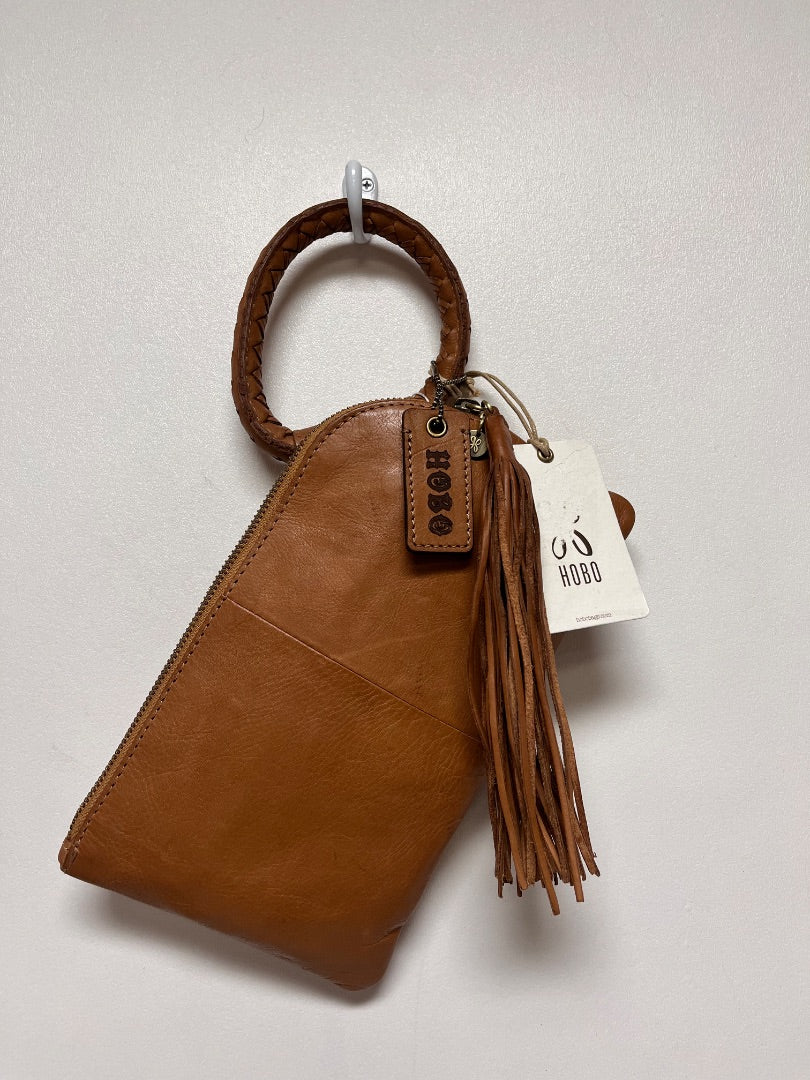 HOBO Wristlet Harvest Wheat NWT Sable Clutch