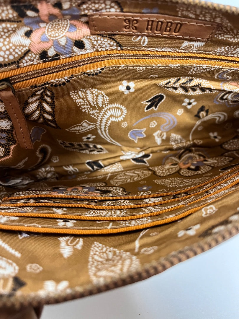 HOBO Wristlet Harvest Wheat NWT Sable Clutch