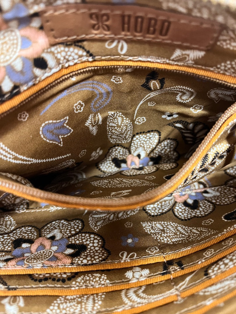 HOBO Wristlet Harvest Wheat NWT Sable Clutch