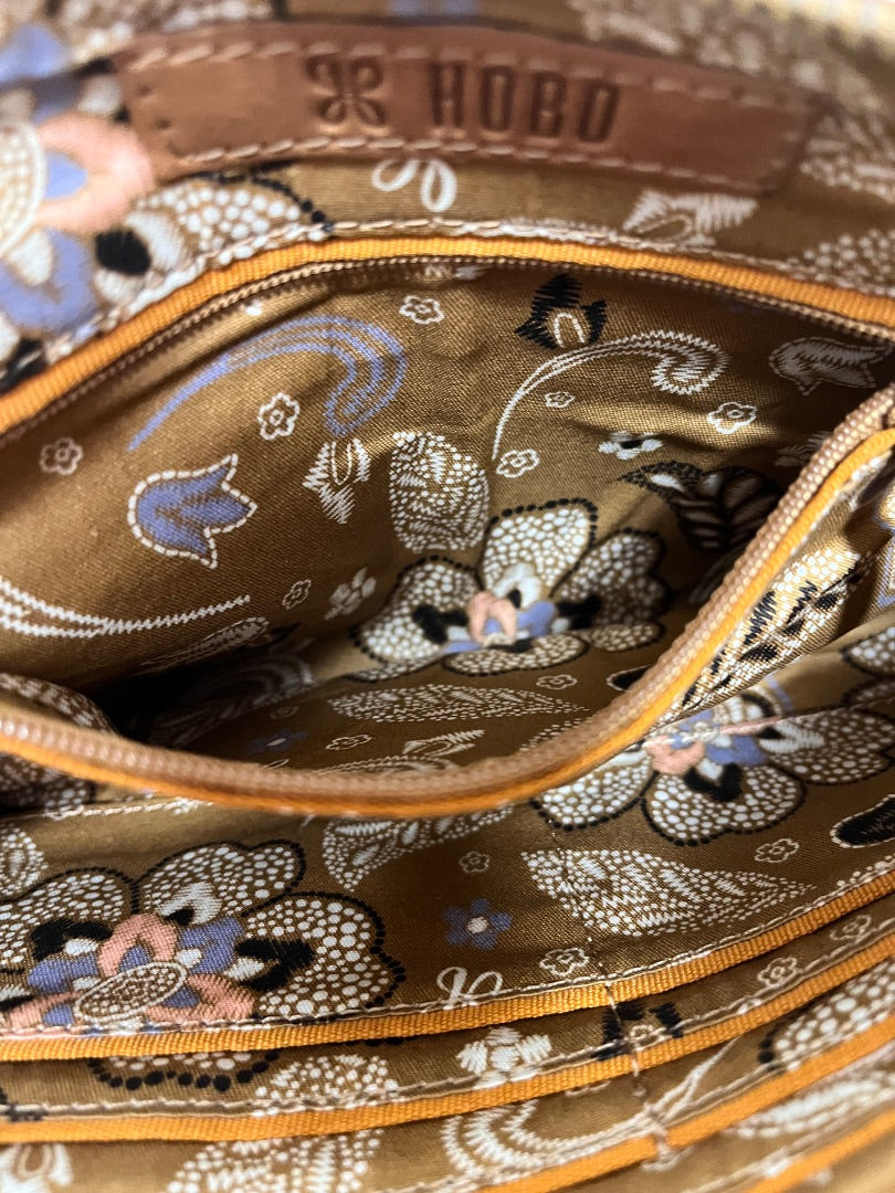 HOBO Wristlet Harvest Wheat NWT Sable Clutch
