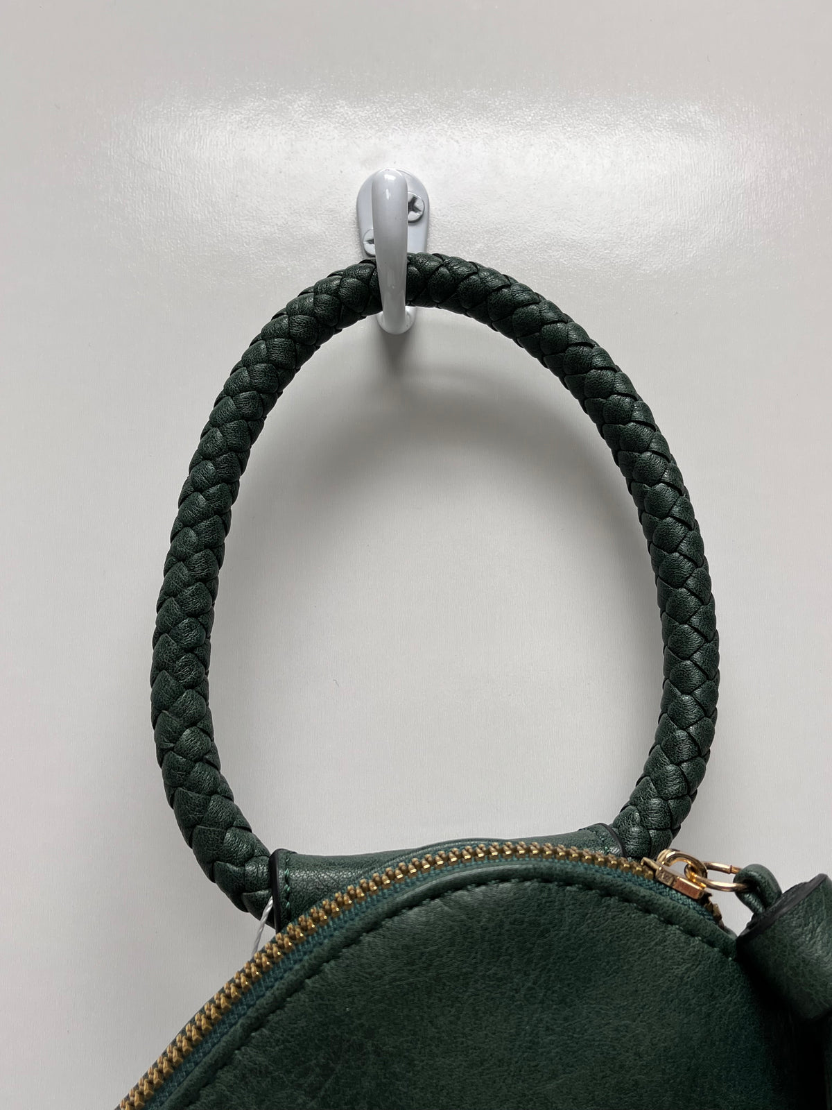 Versona Wristlet Green