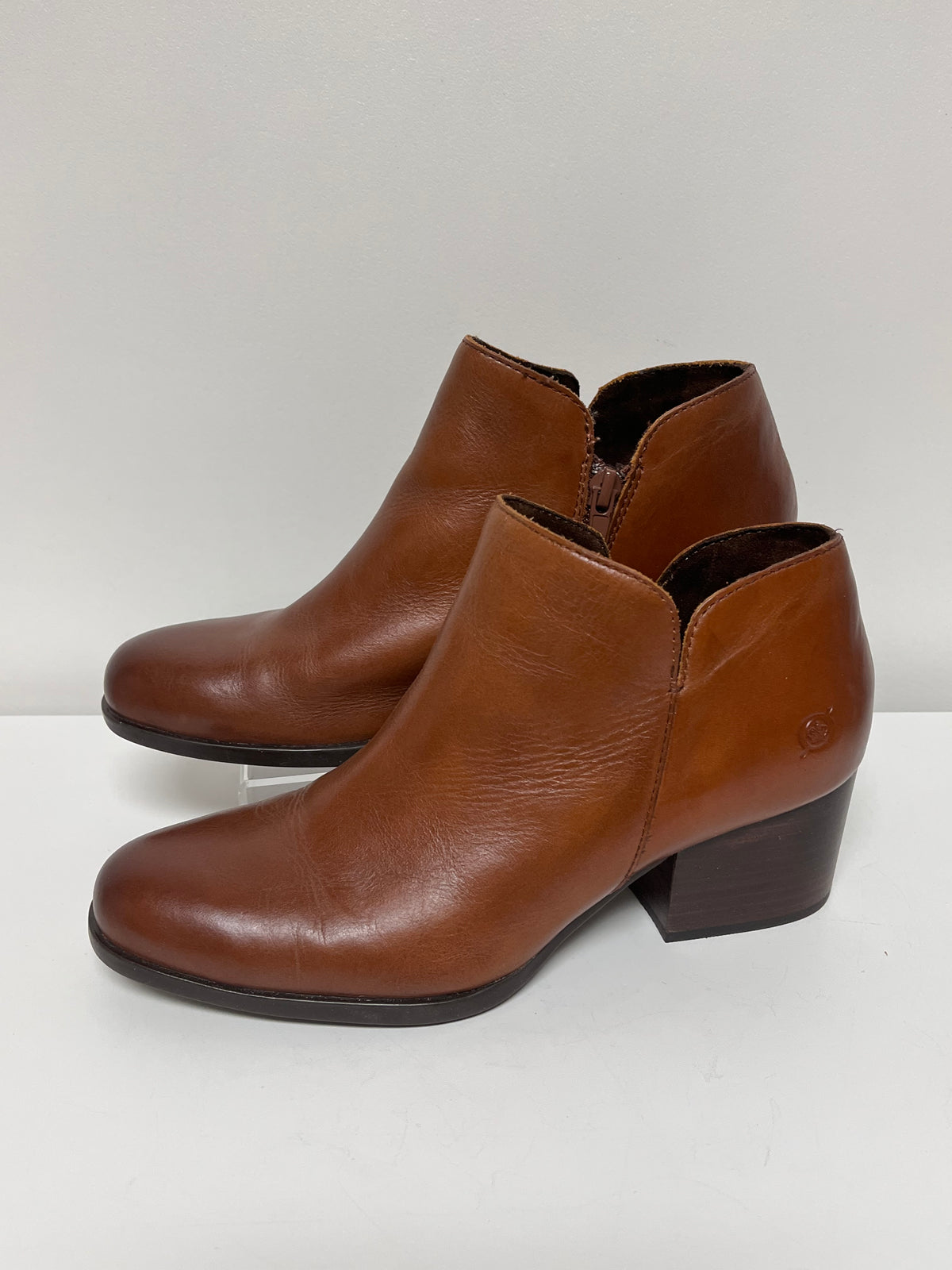 Born Boots Brown Kenzy Tan  (new in box) 8