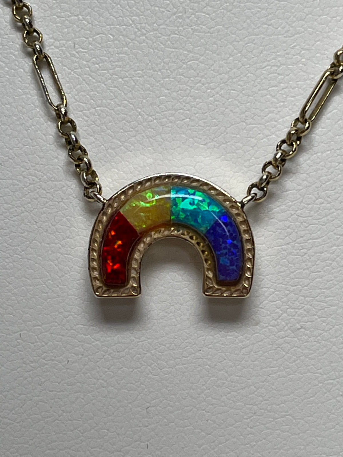 Kendra Scott Necklace Gold Tone Kyocera Opal As is: chip