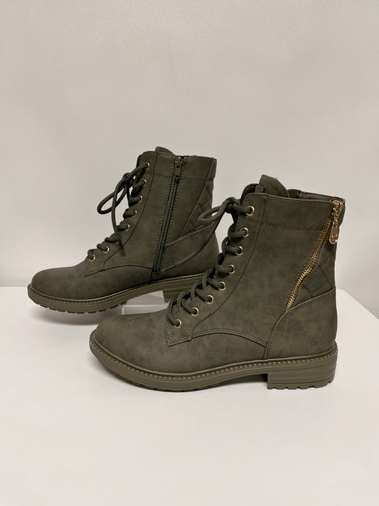 GBG Boots Green  8.5
