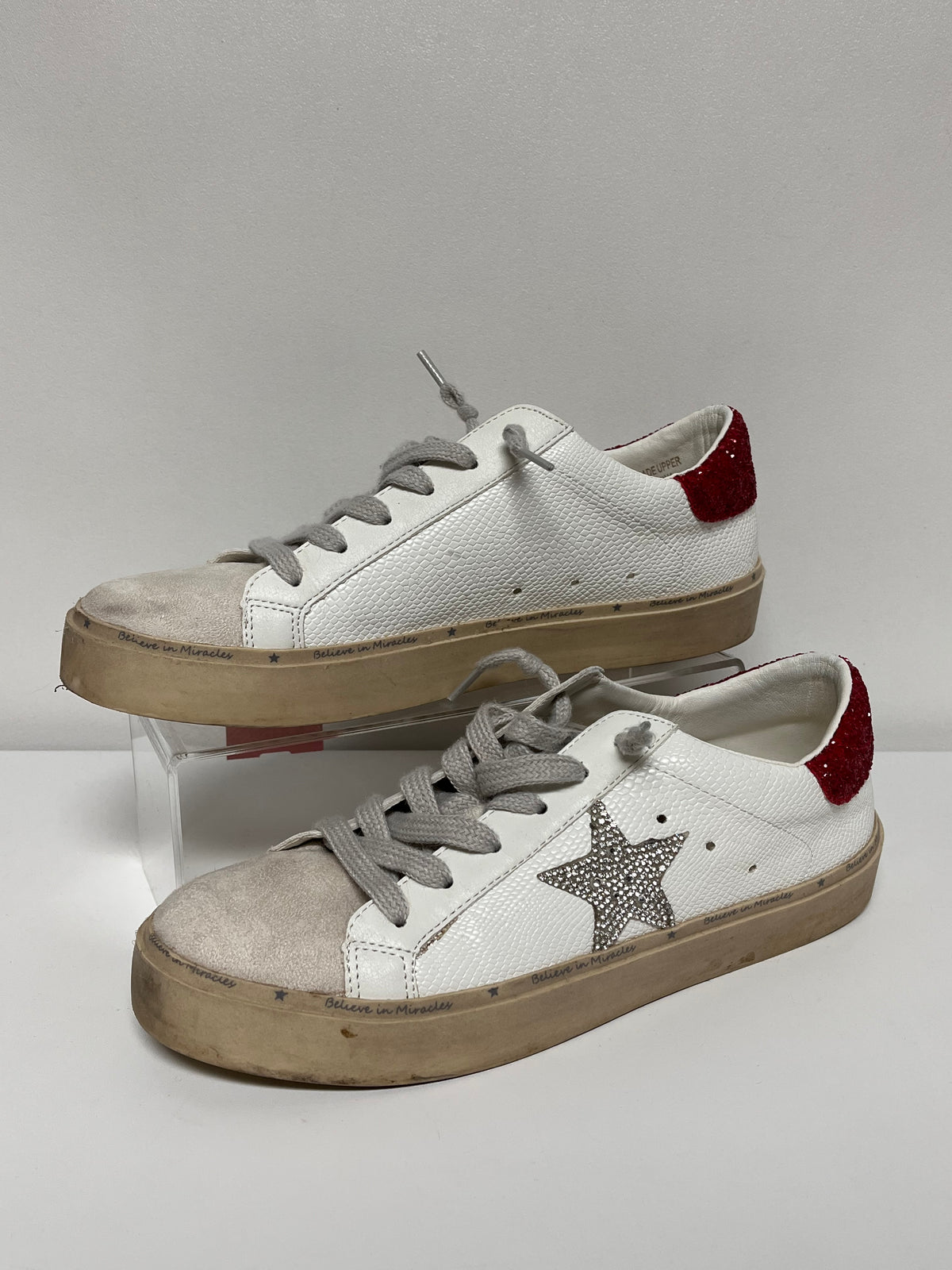 Mi.iM Shoes White & Red Star 8.5