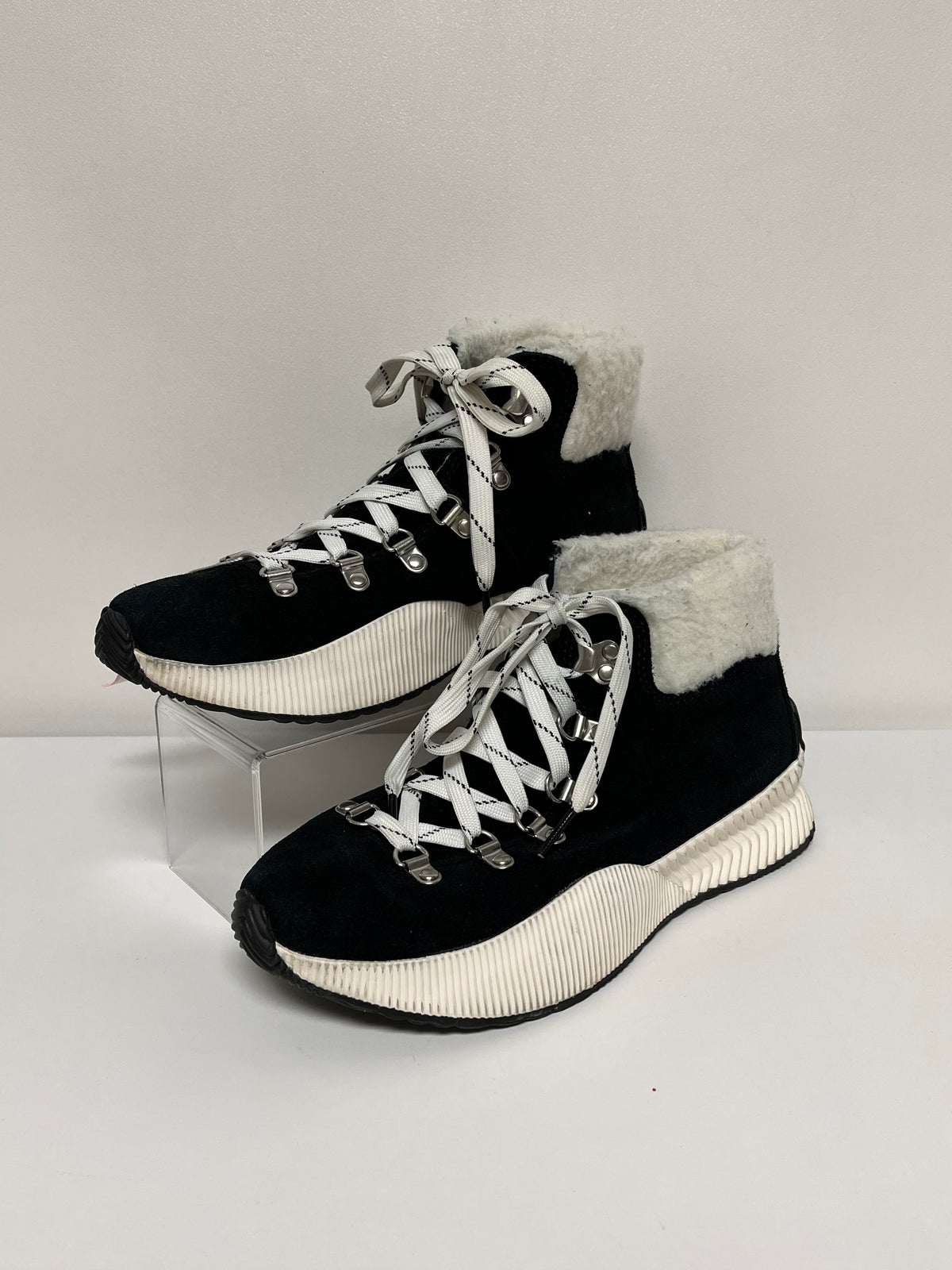 Sorel Boots Black & White Out 'N About 3 Conquest 8.5