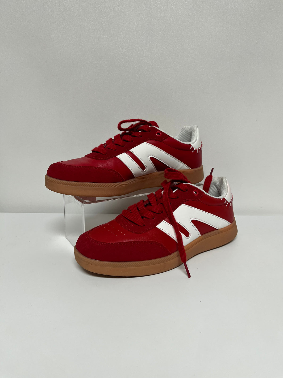 Lucky Step Shoes Red & White w/ Box 9