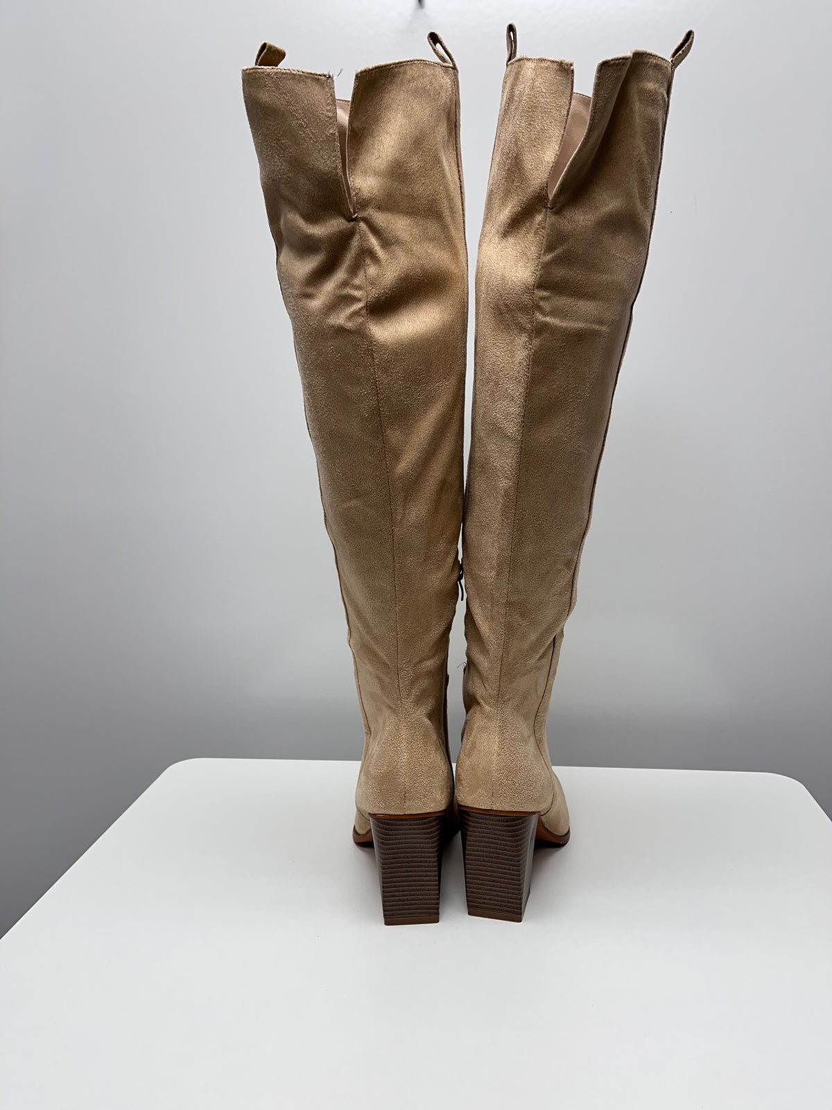 Boots Tan  9.5