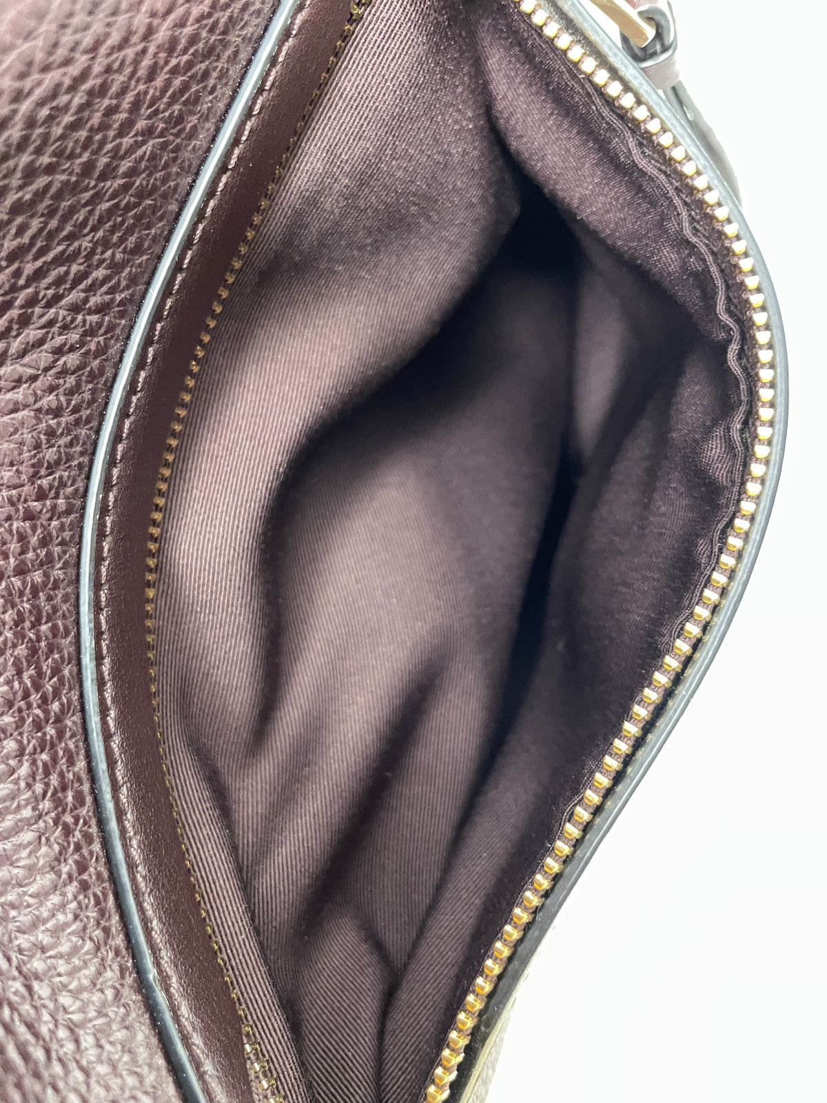 Coach Crossbody Burgandy Oxblood Mae File (no hang tag) F34823