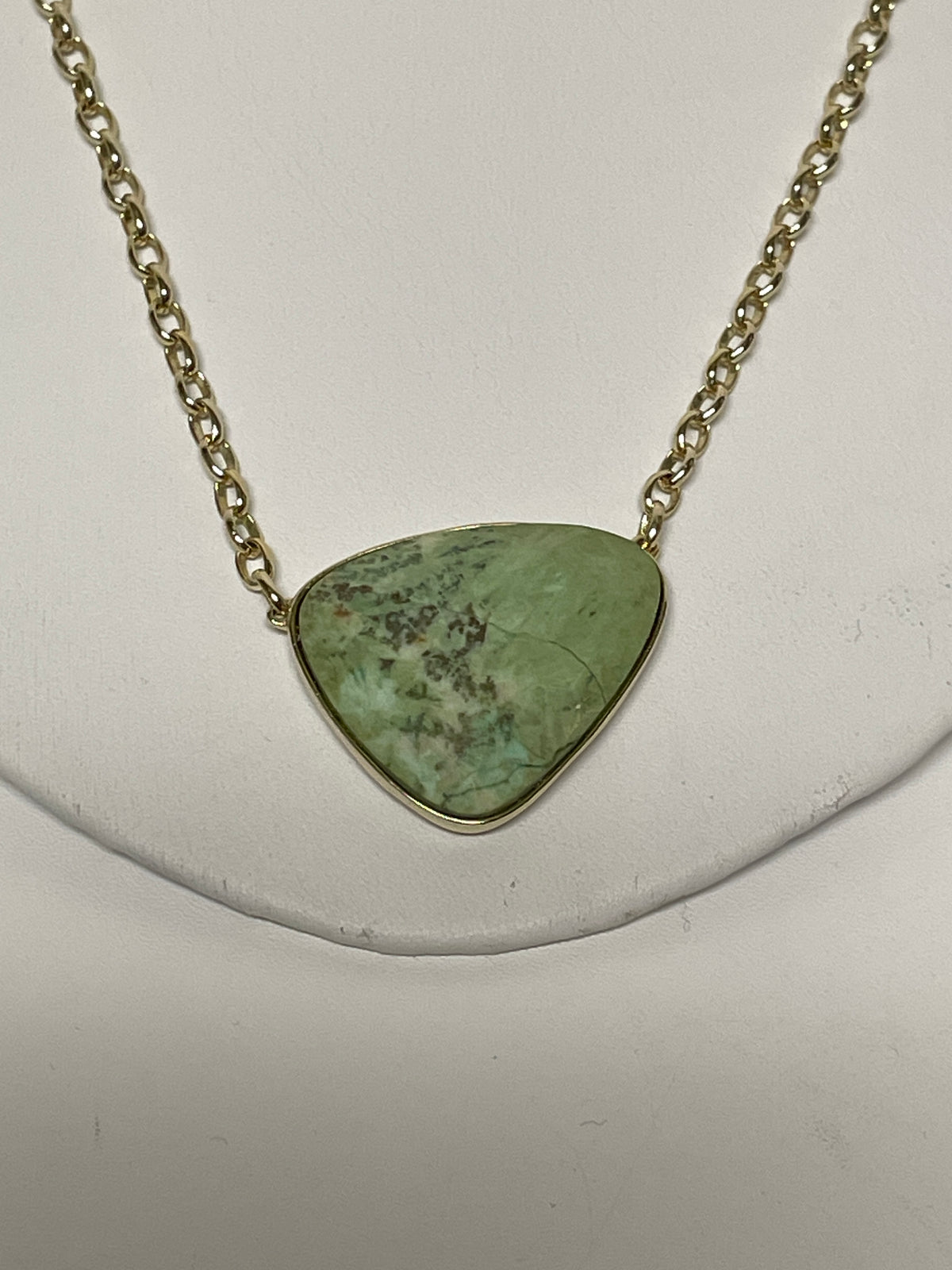 Kendra Scott Necklace Green & Gold Mckenna Pendant w/ Bag