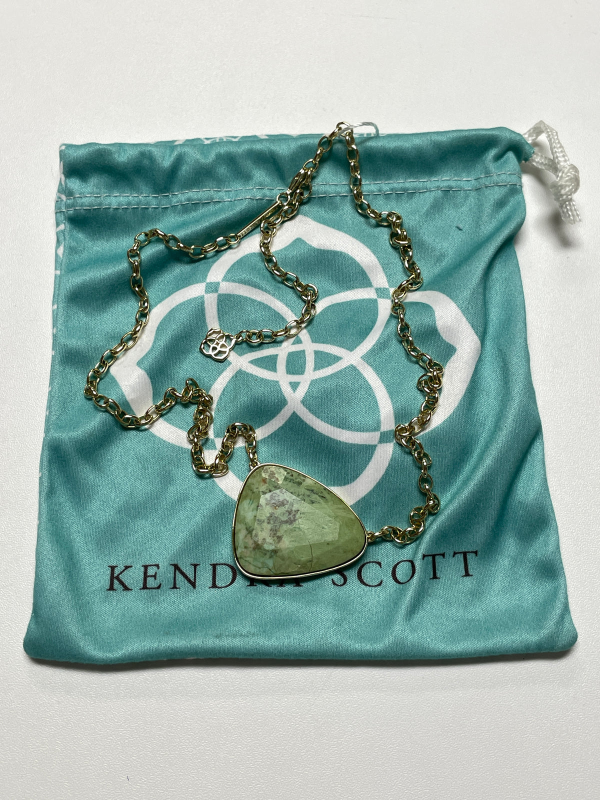 Kendra Scott Necklace Green & Gold Mckenna Pendant w/ Bag