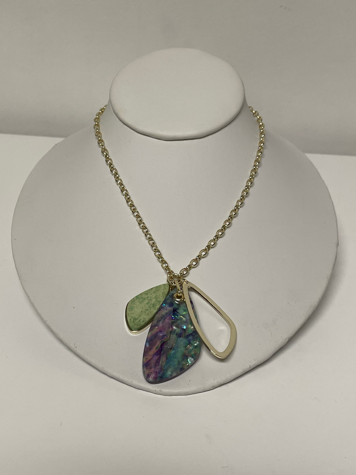 Kendra Scott Necklace Purple, Green, & Gold Mckenna Charm w/ Bag