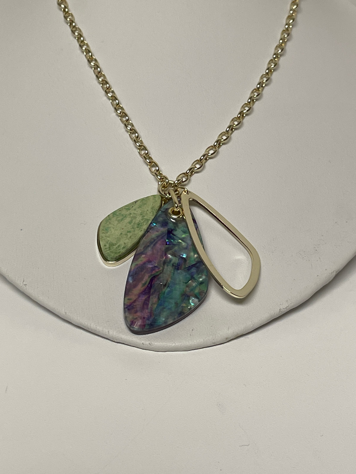 Kendra Scott Necklace Purple, Green, & Gold Mckenna Charm w/ Bag